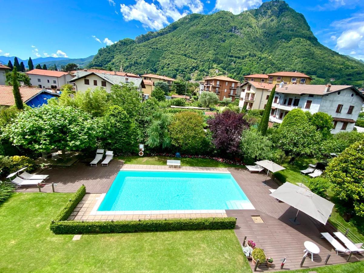 Vittoria Residence Dongo Esterno foto