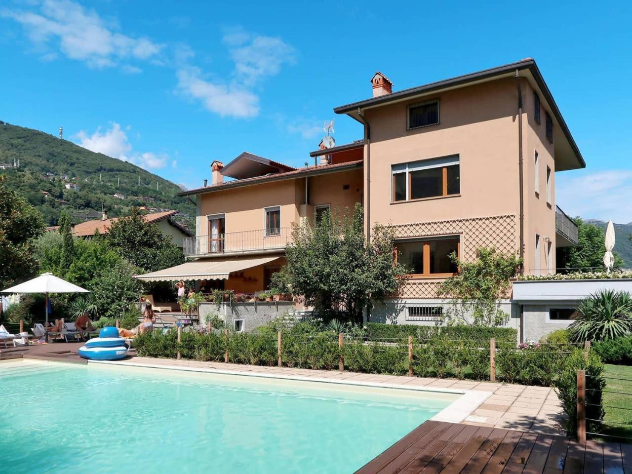 Vittoria Residence Dongo Esterno foto