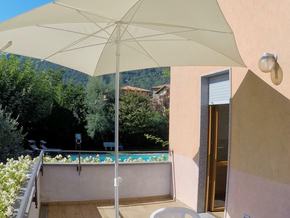 Vittoria Residence Dongo Esterno foto